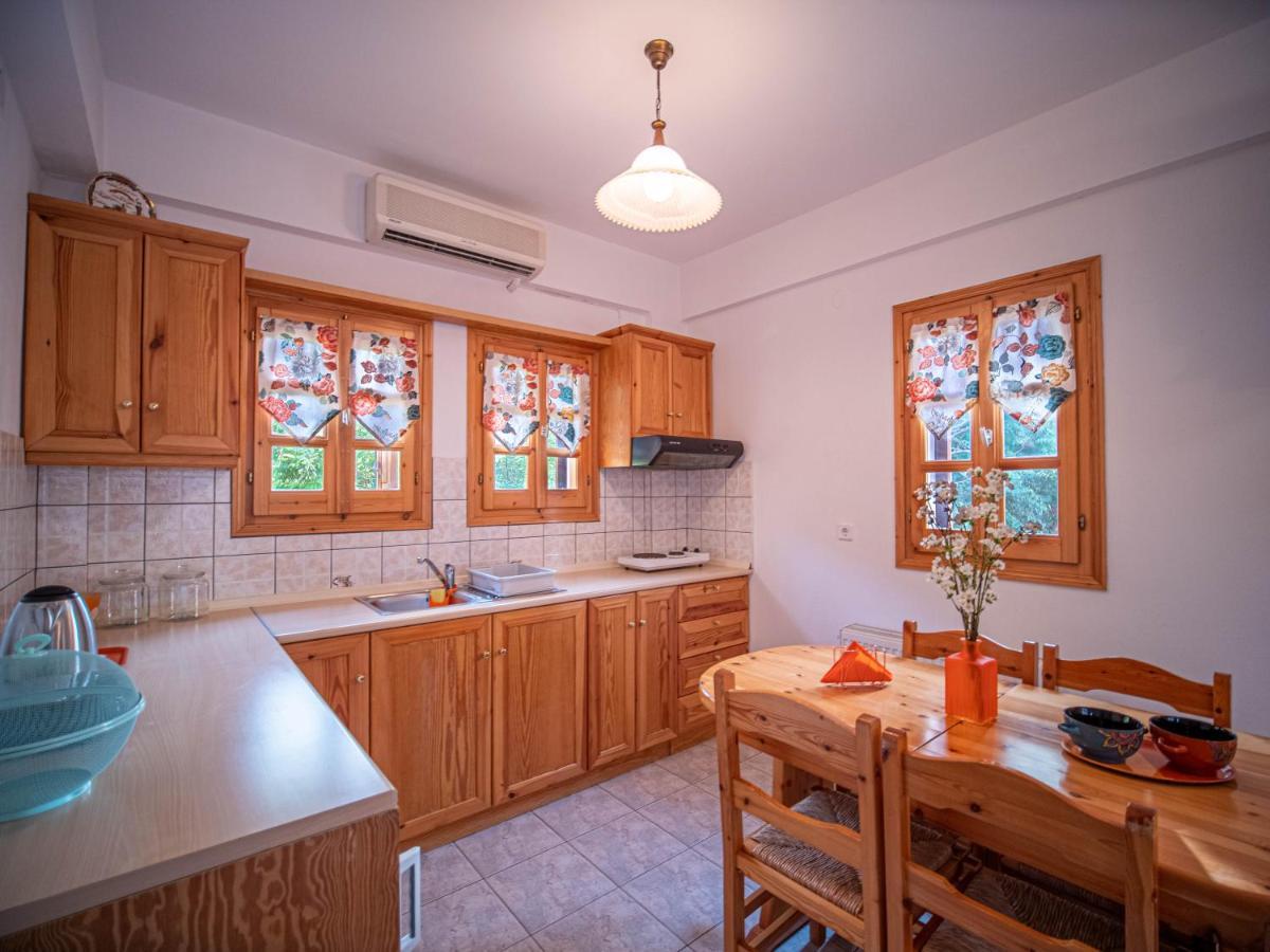 Appartement Orange House For Big Families In - Delicious Damouchari