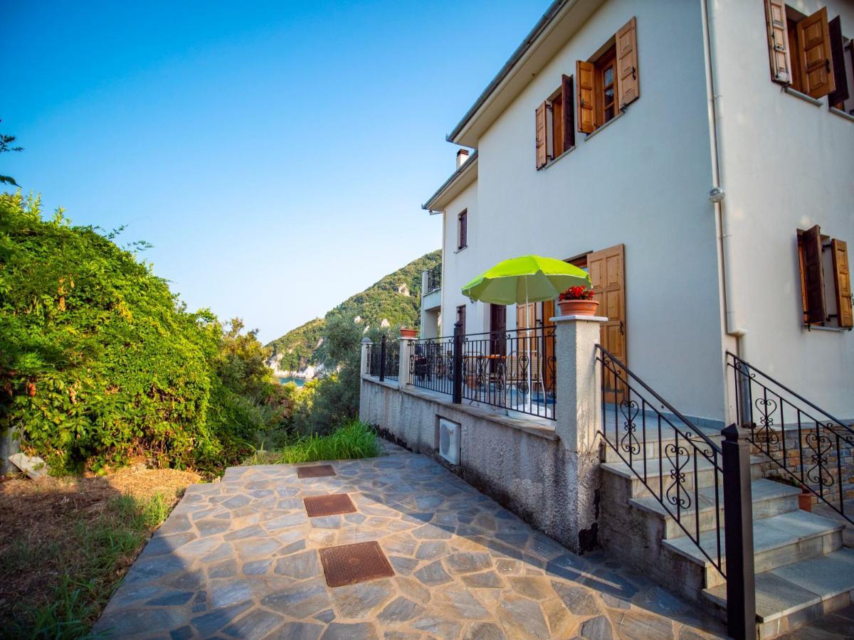 Orange House For Big Families In - Delicious Appartement Damouchari