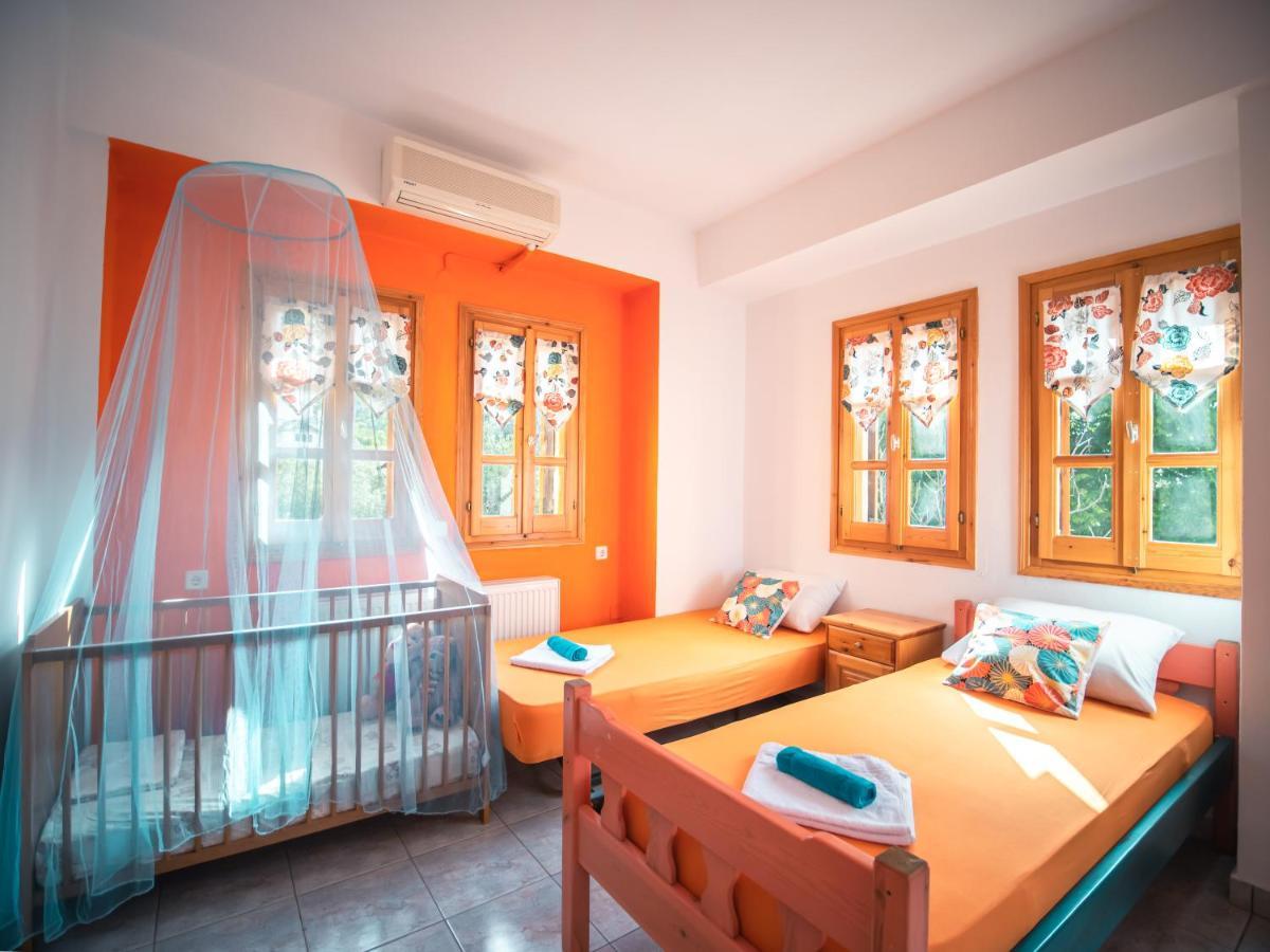 Orange House For Big Families In - Delicious *