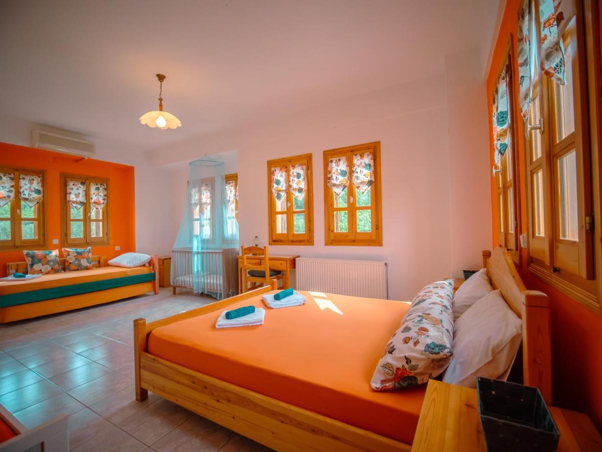 Orange House For Big Families In - Delicious Appartement Damouchari