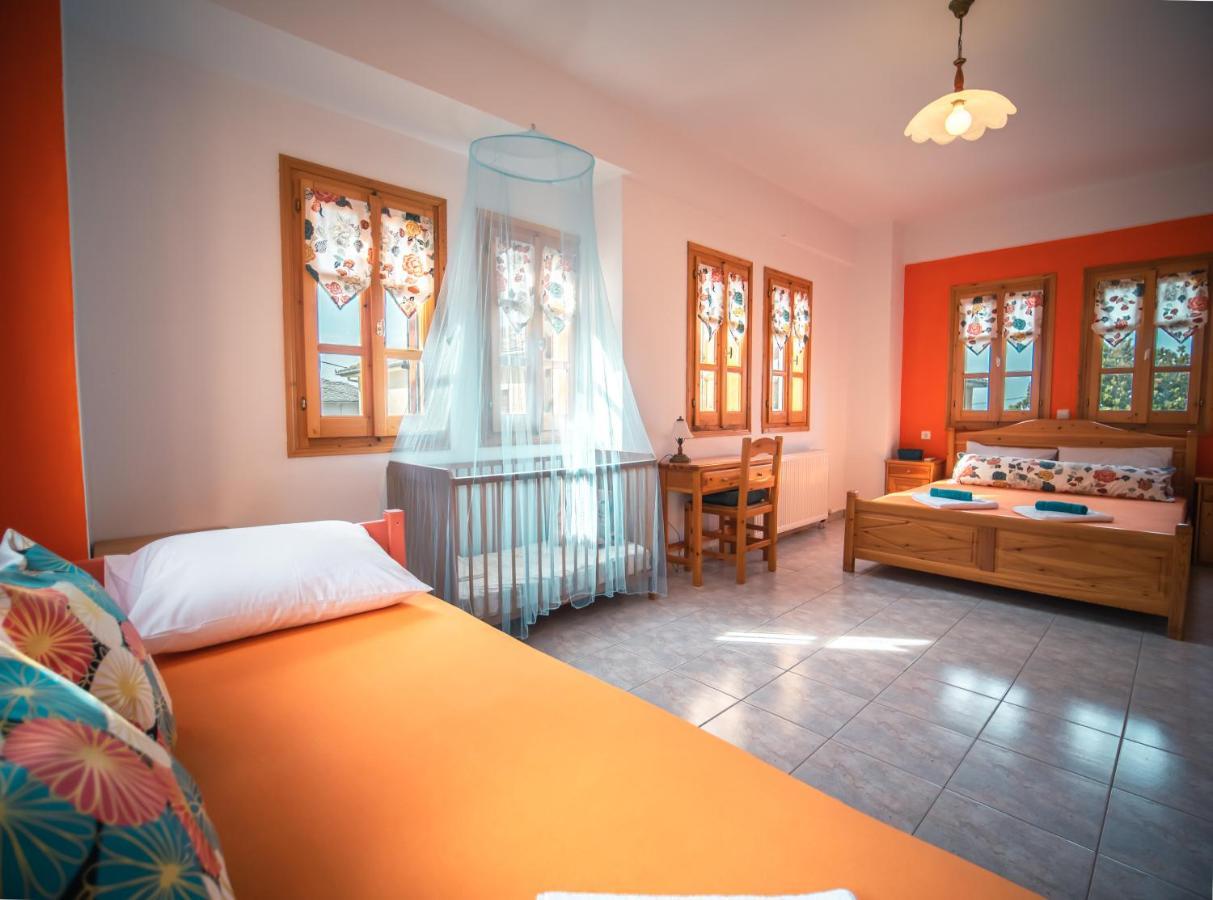 Orange House For Big Families In - Delicious * Damouchari